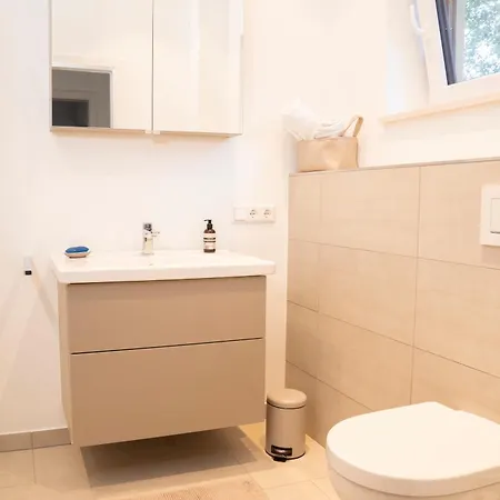Kowloon Holiday home Westerholz